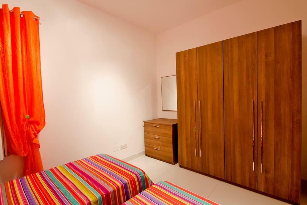 Crescent Court F Apartment St. Paul's Bay Ngoại thất bức ảnh